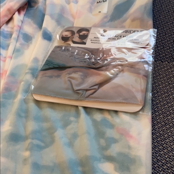 Ardene - Picture 3 of 3